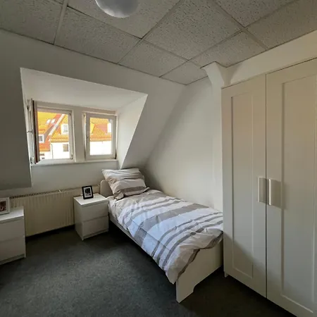 Apartment Monteurzimmer Fuer 6-12 Personen In Erfurt