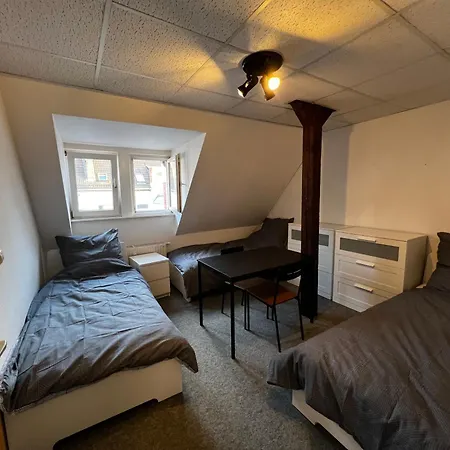 Monteurzimmer Fuer 6-12 Personen In